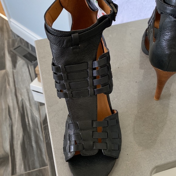 Nine West shoes - Picture 6 of 9